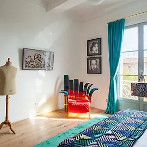 Maison Du Collectionneur Bed and breakfast